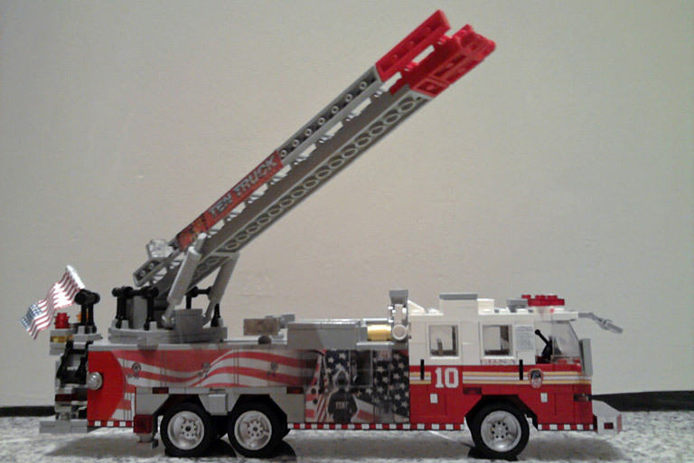 Thanks to Sven Jagdmann from Germany for the pictures of his Ladder 10 Lego Model